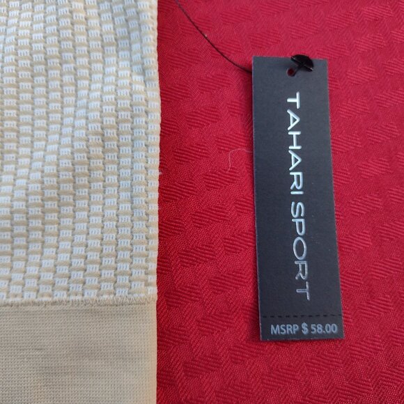 NEW with tags Tahari Sport Bubble Knit Key Hole Sports Bra – Size S/M - Picture 3 of 5